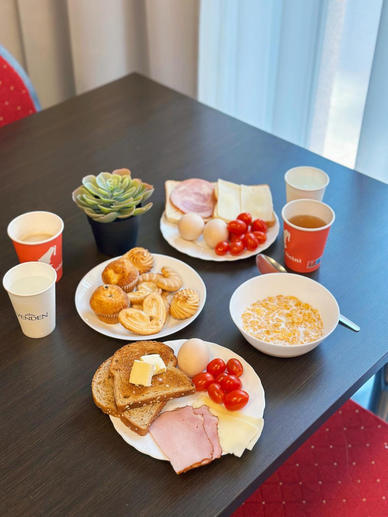 Bella Riga Hotel With Self-Check In Экстерьер фото